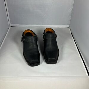 Women’s Frye boots size 8.5 m